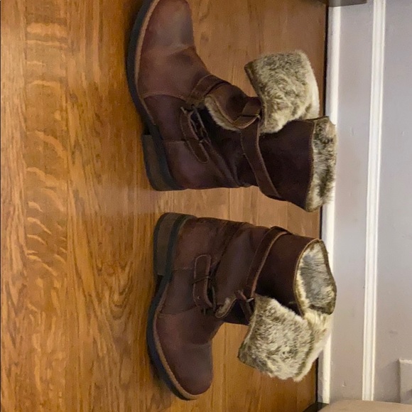 Real Brown leather Steve Madden boots. Size 7 - Picture 3 of 4